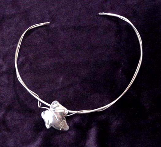 Single ivy collar