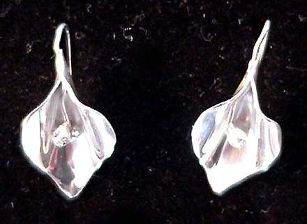 Small Lily Earring