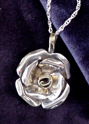 Rose necklace