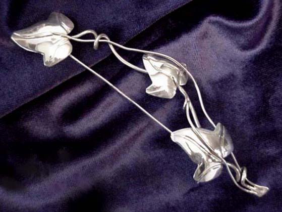 Large Ivy Lapel Pin